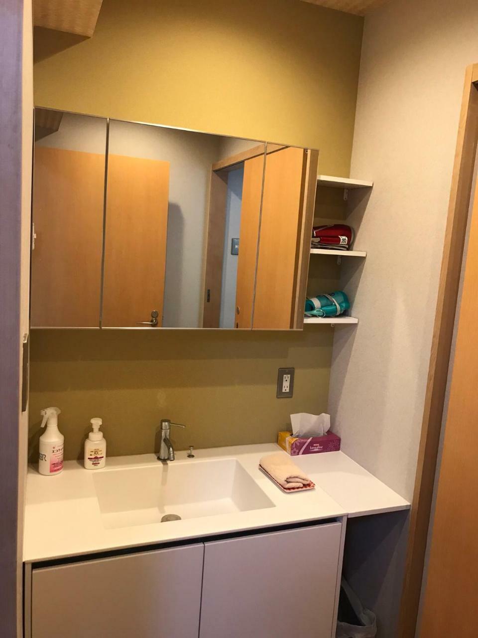 Career Cooporation Hotel Osaka Eksteriør billede